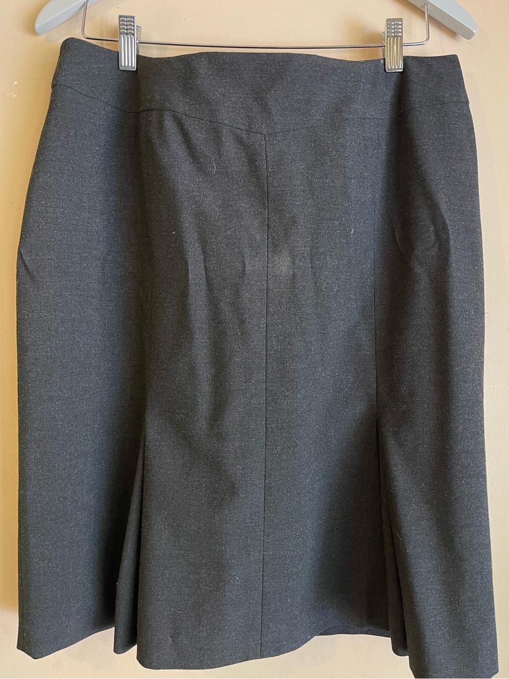 Vintage Louben II Charcoal Grey Tailored Wool Blend Midi Skirt Pleated Hem Lined